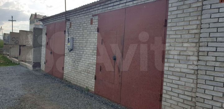 Гараж, > 30 м²