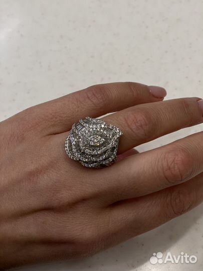 Кольцо белое золото бриллианты