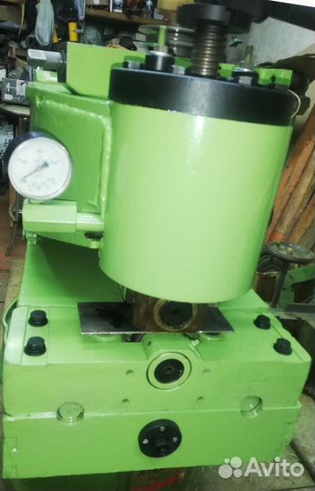 Станок для вальцевания дисковых пил