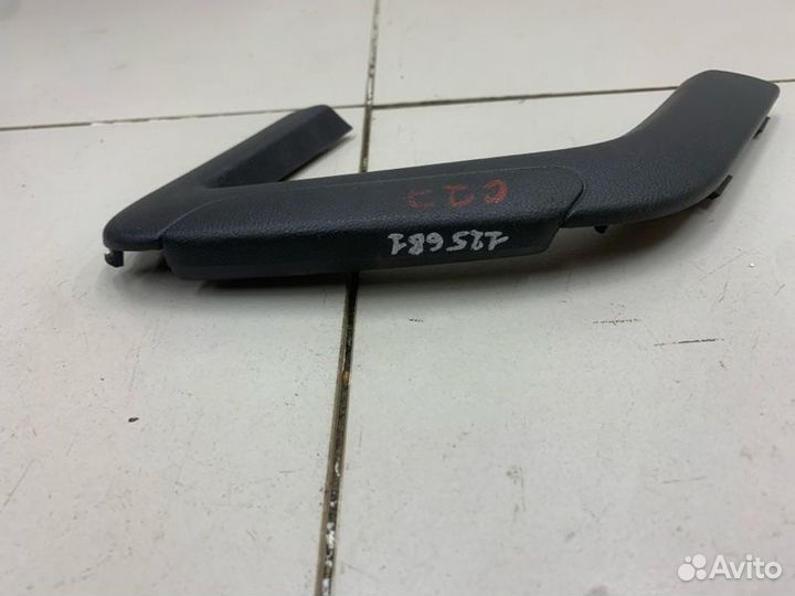 Накладка ручки двери внутренней правая Skoda Fabia