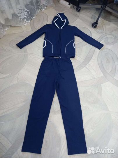 Спортивный костюм