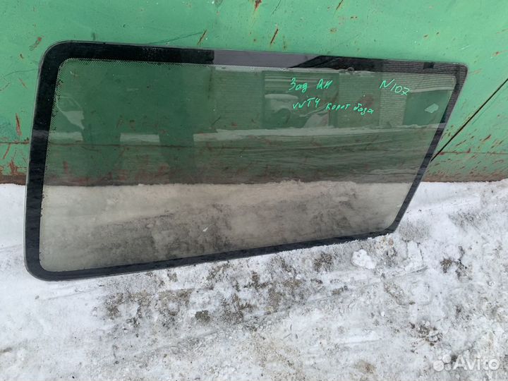 Стекло задние правое vw Transporter T4 корот база