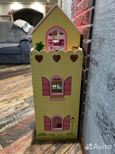 Домик кукольный