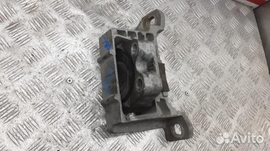 Подушка двигателя дизельная mazda 3 1 (HBR14BL01)