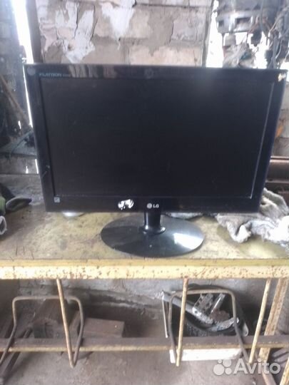 Монитор LG