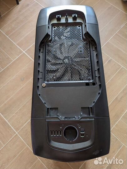 Компьютерный корпус Corsair Graphite Series 600T