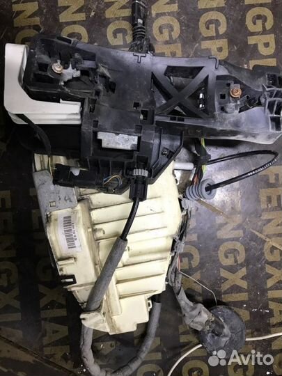 Замок двери передний правый Mercedes S-Class W221