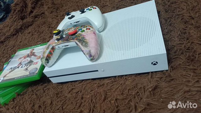 Xbox one s 1tb с играми