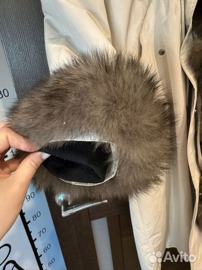 Парка с натуральным мехом 44