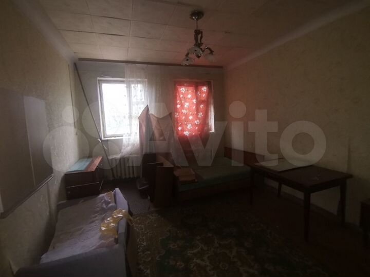 Комната 20 м² в 4-к., 1/2 эт.