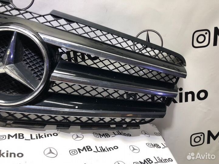 Решетка радиатора Mercedes R-Class W251