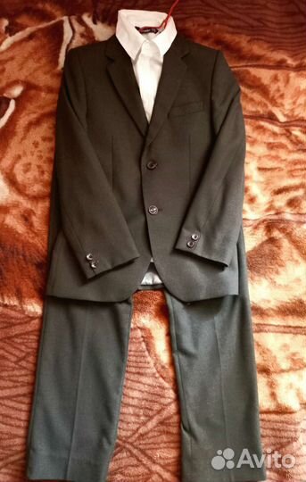 Школьный костюм