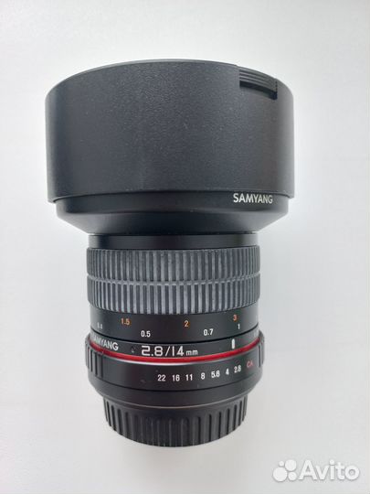 Объектив Samyang 14mm f/2.8 Canon