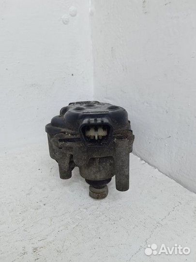 Моторчик стеклоочистителя передний MR957879