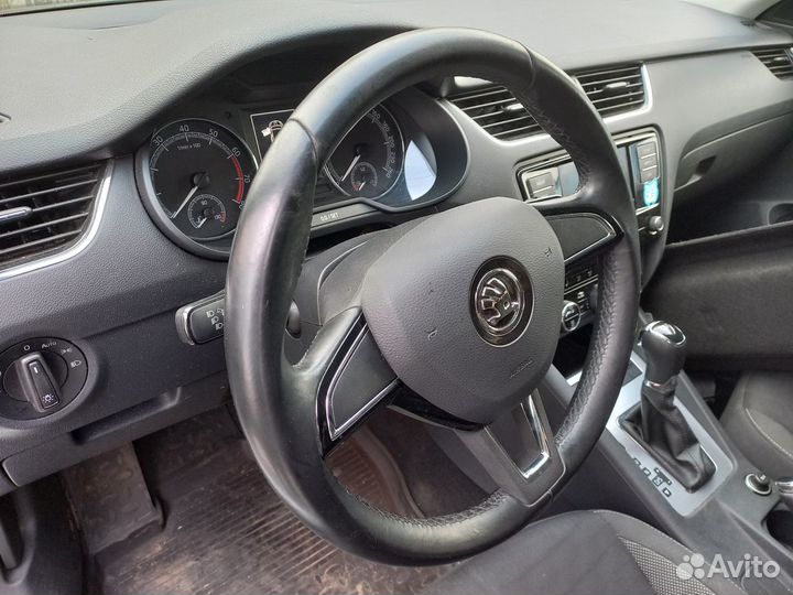 Skoda Octavia 1.4 AMT, 2018, битый, 104 114 км