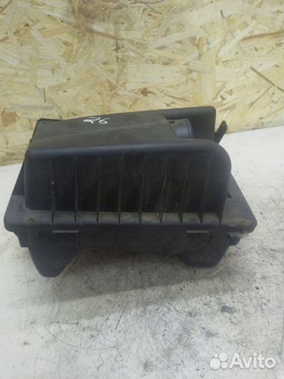 Корпус воздушного фильтра Opel Astra H Z17DTH 2008