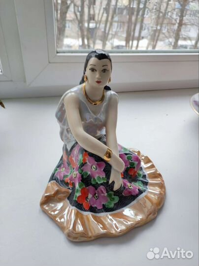 Фарфоровые статуэтки дулево