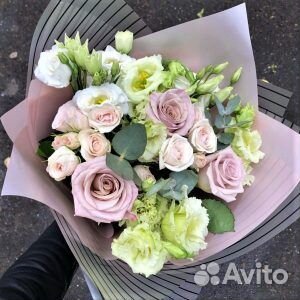 Букеты из живых цветов