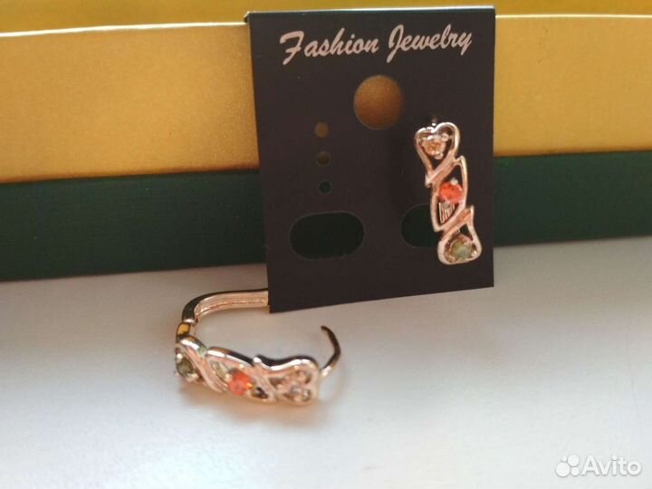 Серьги разные, набор куб