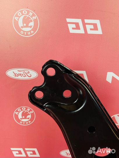 Рычаг передний правый Toyota Camry V40 V50 2006-17