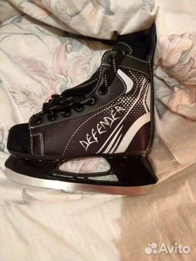 Коньки хоккейные