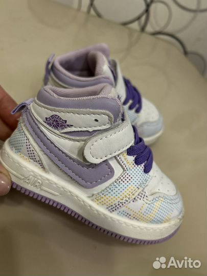 Кроссовки детские