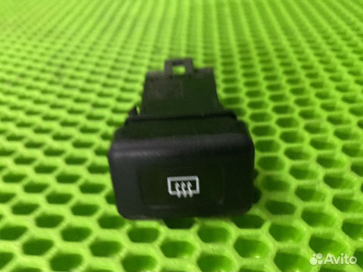 Кнопка обогрева заднего стекла Nissan Pulsar