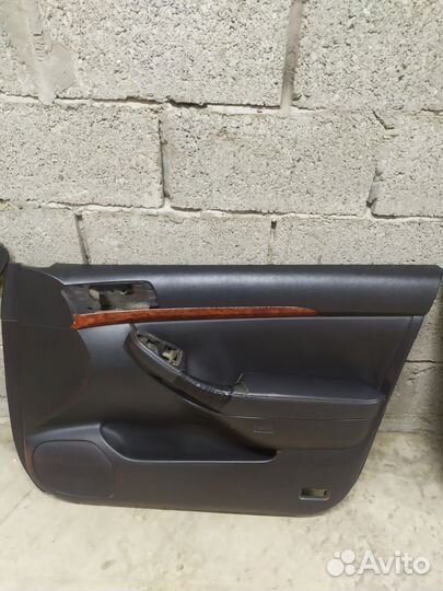 Дверные карты тойота авенсис 2004г