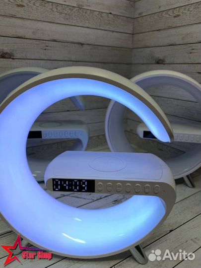 Smart лампа с б/п зарядкой. Разные цвета подсветки