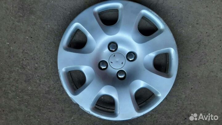 Колпак Peugeot Partner R15