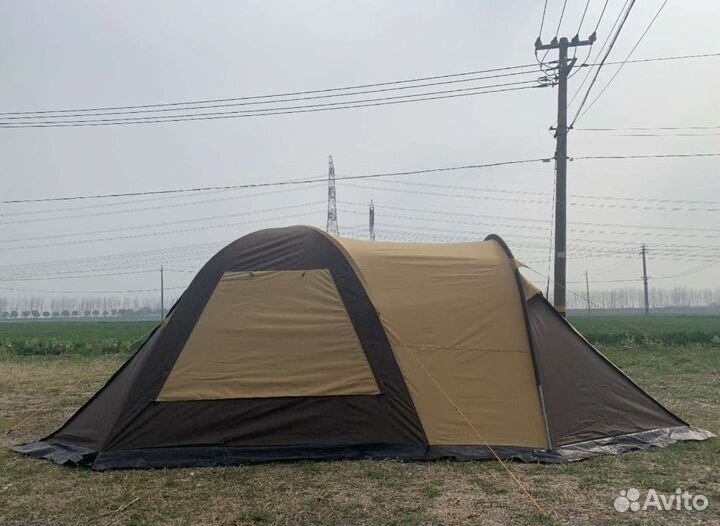 Палатка четырехместная с тамбуром