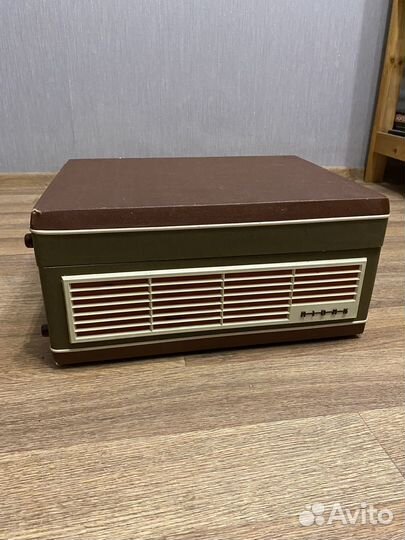 Магнитофон aidas