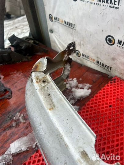 Усилитель бампера перед Chevrolet Niva Bertone