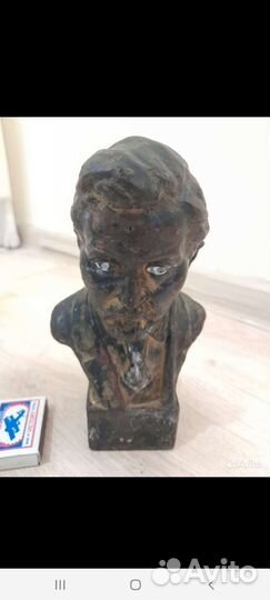 Статуэтка,бюст,фигурка