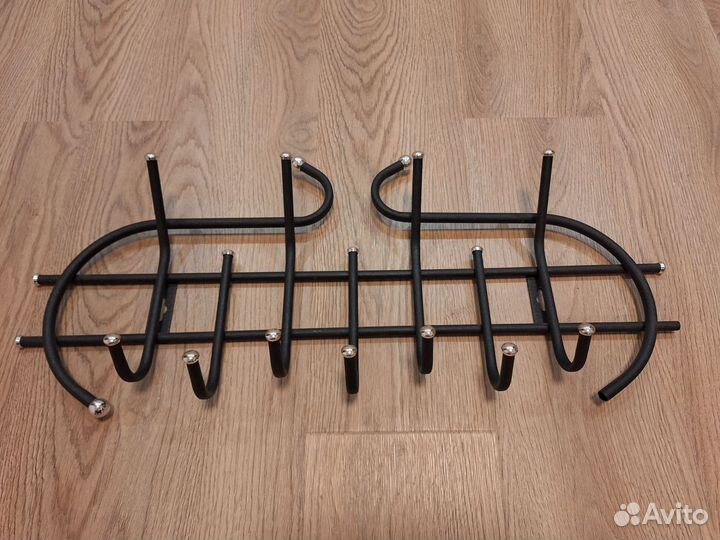 Вешалка настенная