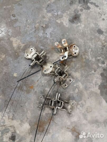 Петля двери Kia Rio 1 2000-2005г