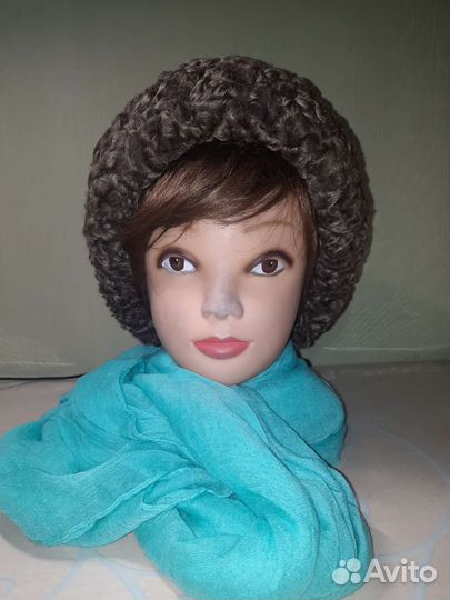 Шапка женская из каракуля зимняя