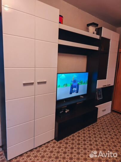 Стенка в гостиную