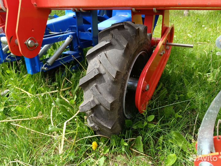 Рассадопосадочная машина Ferrari FMAX 3/2, 2022