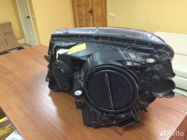 Фара передняя правая Skoda yeti 2014-2015 5l194101