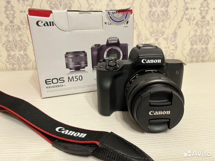 Canon EOS m50