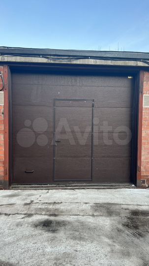 Гараж, > 30 м²