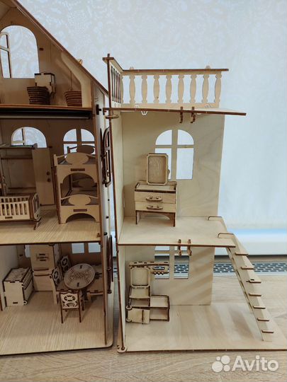 Домик кукольный