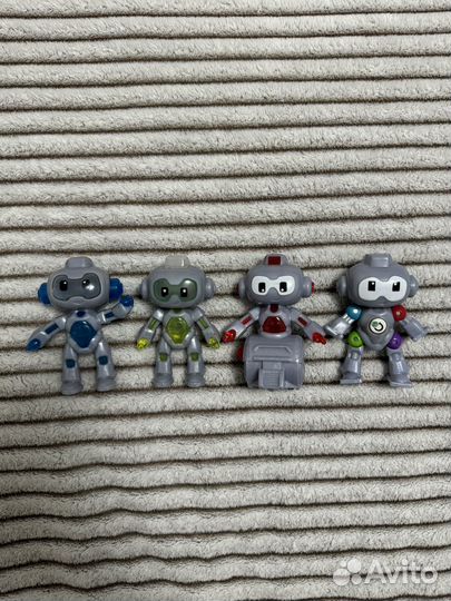 Набор роботов из Макдональдса