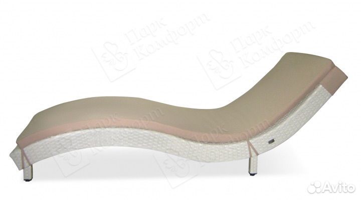 Шезлонг и лежаки из ротанга