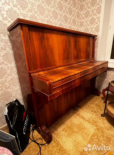 Фортепиано Красный октябрь