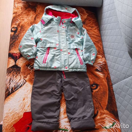 Демисезонный костюм для девочки 98