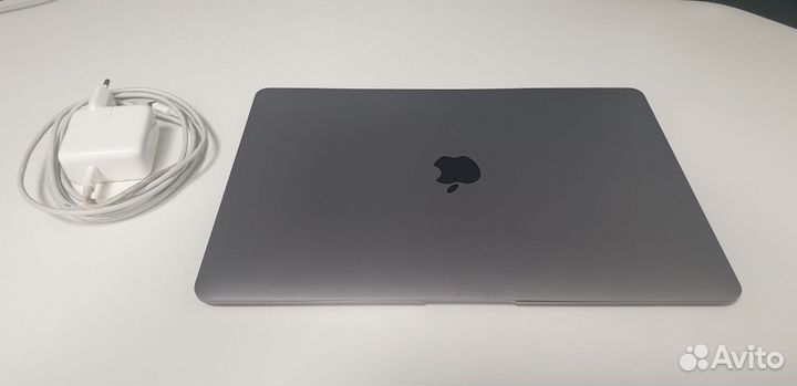 Ноутбук MacBook Air A1932 256Gb