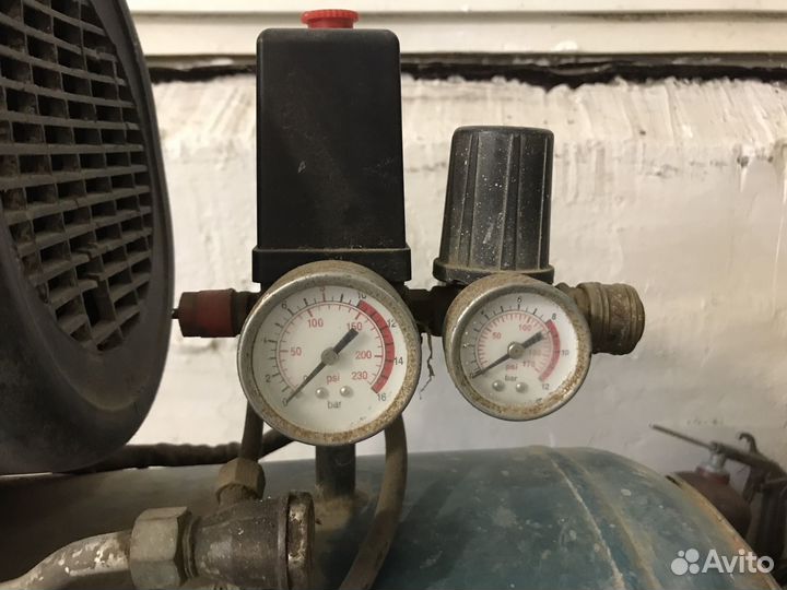 Воздушный компрессор