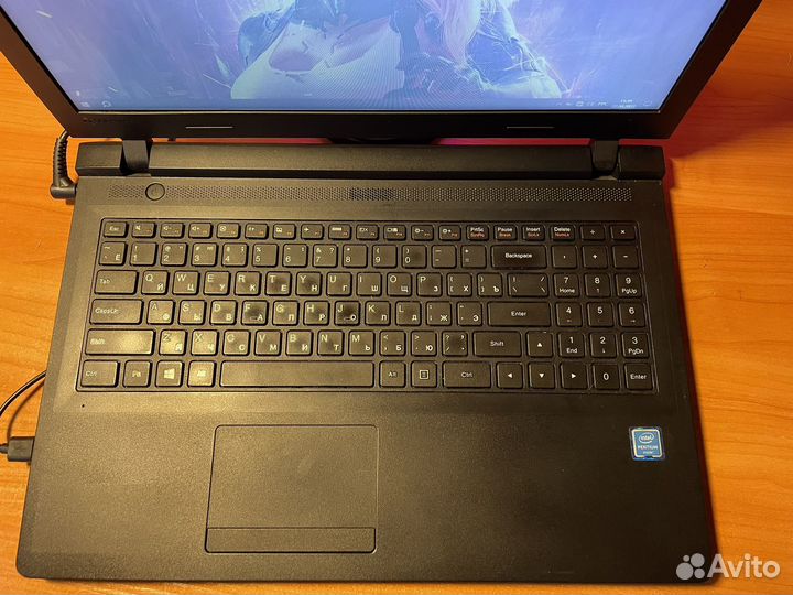 Ноутбук Lenovo 4 ядра/ 4gb/ SSD